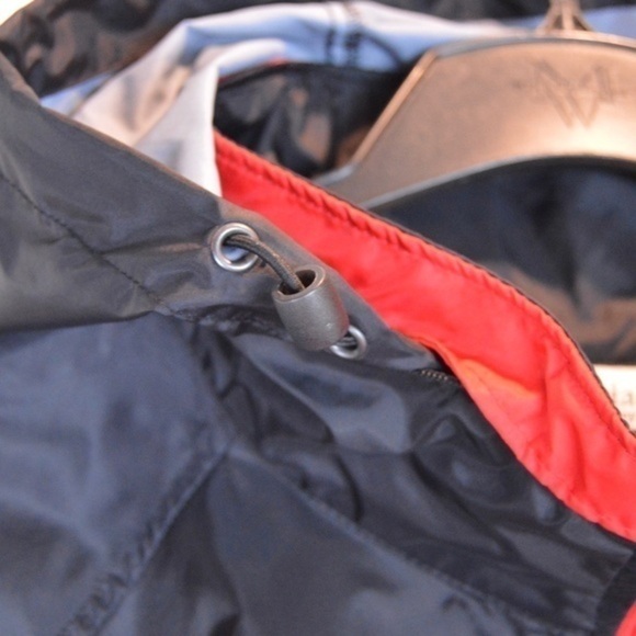 Men’s Columbia Packable Lightweight Windbreaker Jacket, Red/Black - Size XL - Picture 9 of 13